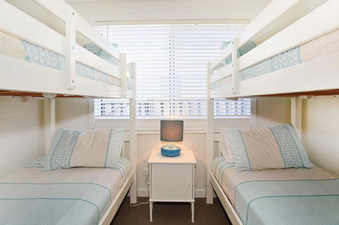 Calming Waters - Pet Friendly - Community Pool - Accommodation Main Beach 19