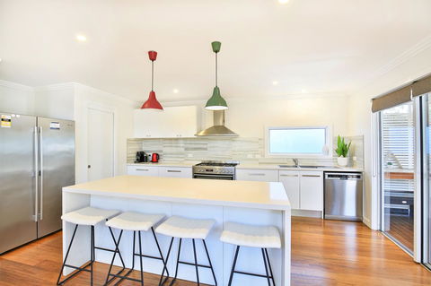Calming Waters - Pet Friendly - Community Pool - Accommodation Main Beach 4