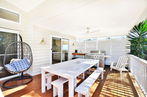 Calming Waters - Pet Friendly - Community Pool - Accommodation Main Beach 26