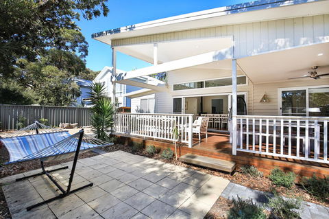 Calming Waters - Pet Friendly - Community Pool - Accommodation Main Beach 29