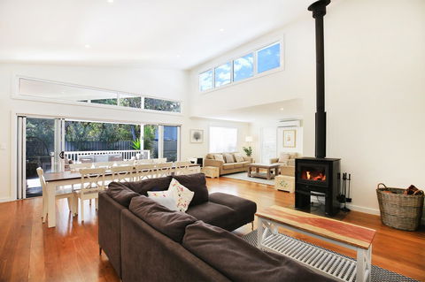 Calming Waters - Pet Friendly - Community Pool - Accommodation Main Beach 2