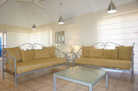 Osprey Holiday Village Unit 110 - Accommodation Main Beach 2