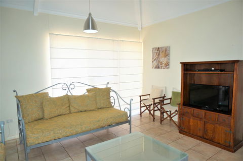 Osprey Holiday Village Unit 110 - Accommodation Main Beach 6