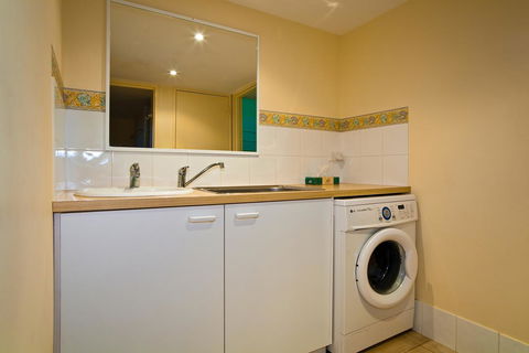 Osprey Holiday Village Unit 110 - Accommodation Main Beach 16