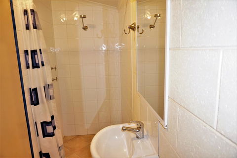 Osprey Holiday Village Unit 110 - Accommodation Main Beach 19