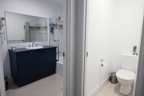 FortyTwo - Oceanside Retreat Busselton - Accommodation Main Beach 11