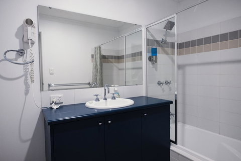 FortyTwo - Oceanside Retreat Busselton - Accommodation Main Beach 10