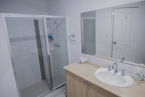 FortyTwo - Oceanside Retreat Busselton - Accommodation Main Beach 12