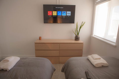 FortyTwo - Oceanside Retreat Busselton - Accommodation Main Beach 21