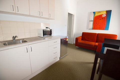Akara Hotel - Accommodation Main Beach 9
