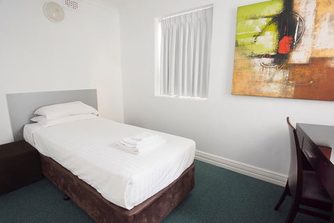 Akara Hotel - Accommodation Main Beach 8