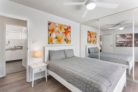 Laman Lodge, Unit 2, 15 Laman Street - Accommodation Main Beach 9