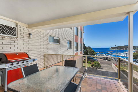Laman Lodge, Unit 2, 15 Laman Street - Accommodation Main Beach 12