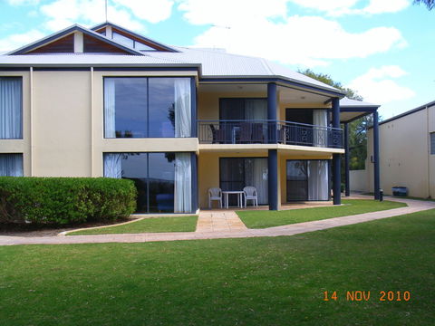 Cape View Beach Resort - Accommodation Main Beach 35
