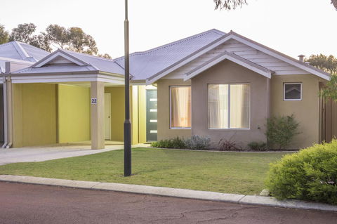 Cape View Beach Resort - Accommodation Main Beach 33