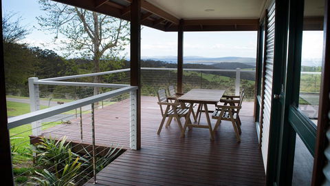 Karri Mia Chalets And Studios - Accommodation Main Beach 0