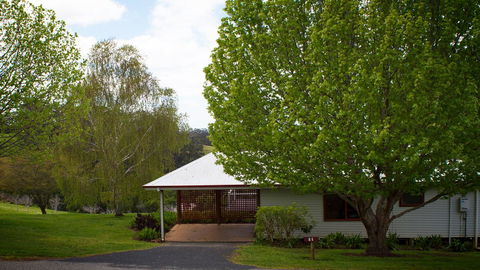 Karri Mia Chalets And Studios - Accommodation Main Beach 21