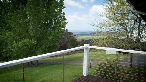 Karri Mia Chalets And Studios - Accommodation Main Beach 22