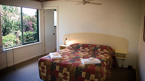Karri Mia Chalets And Studios - Accommodation Main Beach 30