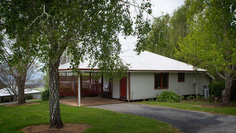 Karri Mia Chalets And Studios - Accommodation Main Beach 34