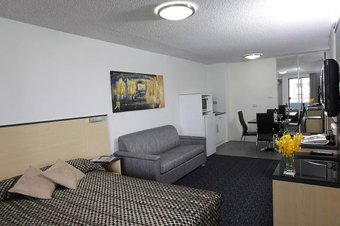 Comfort Inn & Suites Goodearth Perth - Accommodation Main Beach 23