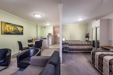 Comfort Inn & Suites Goodearth Perth - Accommodation Main Beach 14