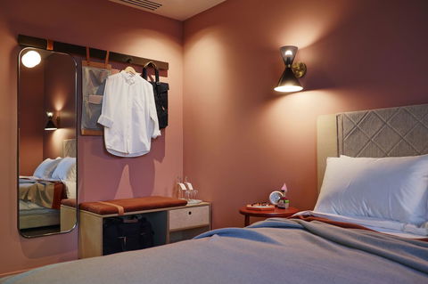 Alex Hotel - Accommodation Main Beach 27