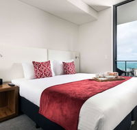 Ramada by Wyndham VetroBlu Scarborough Beach - Accommodation Main Beach