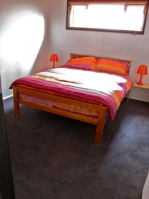 Pendeli Beach House - Accommodation Main Beach 6