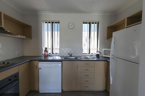 Amalfi Resort - Accommodation Main Beach 20