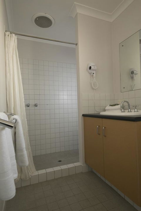Amalfi Resort - Accommodation Main Beach 22