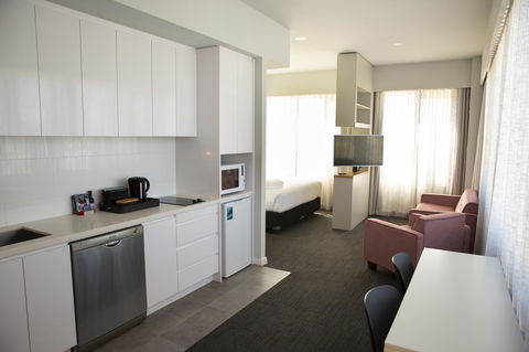 The Gerald Apartment Hotel - Accommodation Main Beach 25
