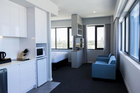 The Gerald Apartment Hotel - Accommodation Main Beach 4