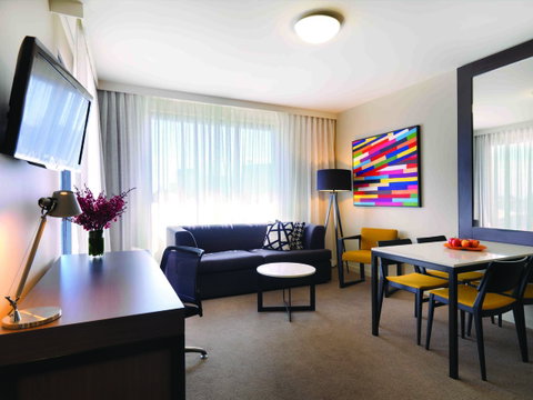 Punthill Norwest - Accommodation Main Beach 20