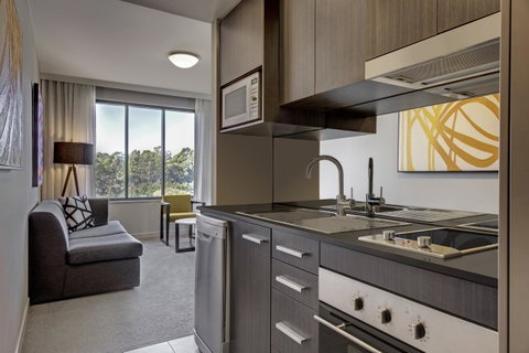 Punthill Norwest - Accommodation Main Beach 4