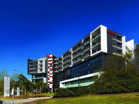 Punthill Norwest - Accommodation Main Beach 1
