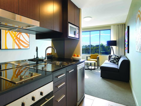 Punthill Norwest - Accommodation Main Beach 23