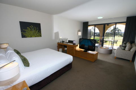 Chateau Elan At The Vintage - Accommodation Main Beach 6