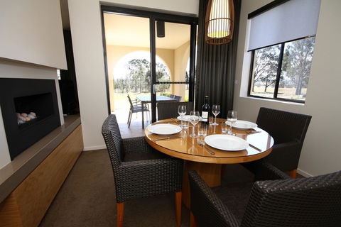 Chateau Elan At The Vintage - Accommodation Main Beach 33