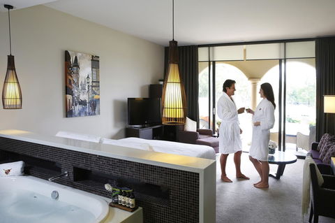 Chateau Elan At The Vintage - Accommodation Main Beach 36