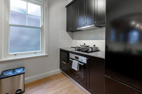 Heritage Townhouse Near Harbour Bridge - Accommodation Main Beach 21
