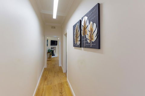 Heritage Townhouse Near Harbour Bridge - Accommodation Main Beach 12