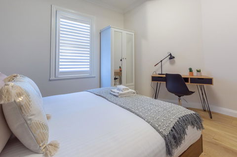 Heritage Townhouse Near Harbour Bridge - Accommodation Main Beach 6