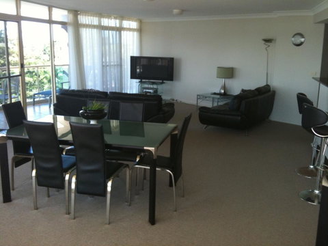Northpoint Apartments - Accommodation Main Beach 26
