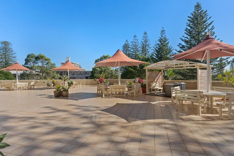 Northpoint Apartments - Accommodation Main Beach 5