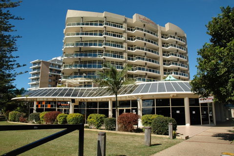 Northpoint Apartments - Accommodation Main Beach 4