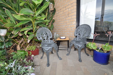 Beachfront Apartments - Accommodation Main Beach 4