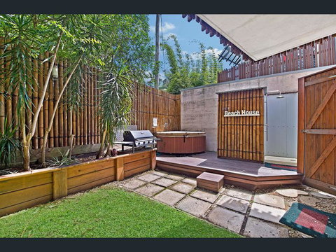 Crescent Head Spa Villa - Accommodation Main Beach 11