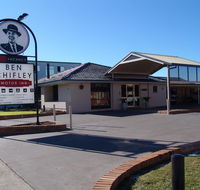 Ben Chifley Motor Inn - Accommodation Main Beach