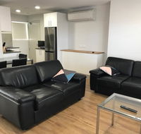 Jesmond Executive Villas - Accommodation Main Beach